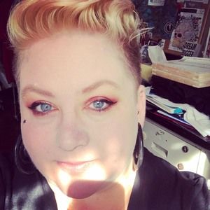 Meet your Posher, Crystal